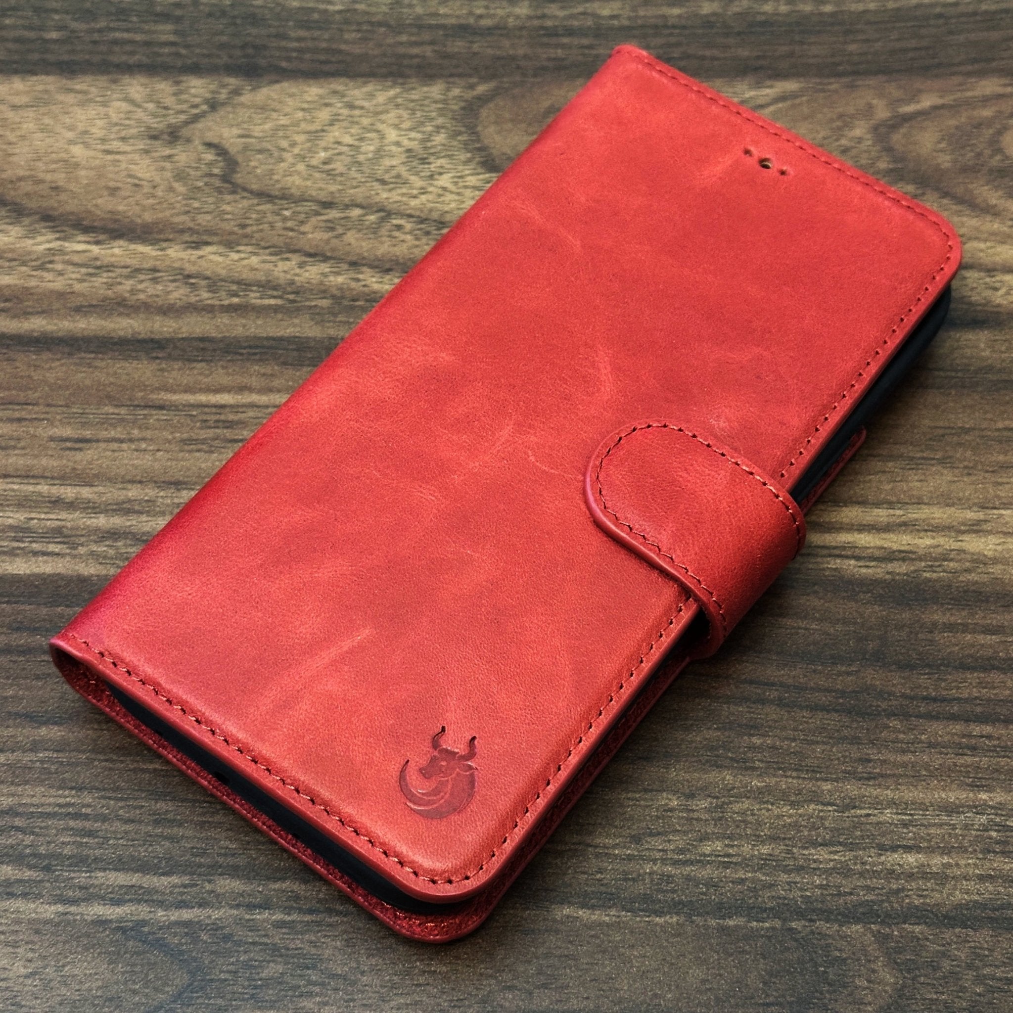 Vegas iPhone 15 Plus Wallet Case | MagSafe-Red---TORONATA
