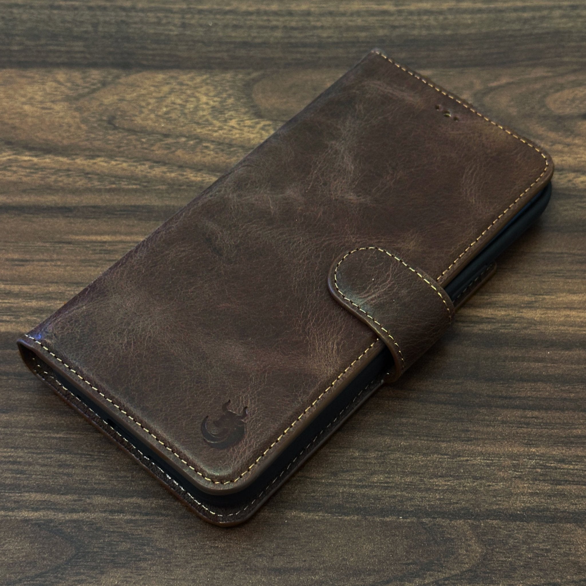 Vegas iPhone 15 Pro Max Wallet Case | MagSafe-Dark Brown---TORONATA